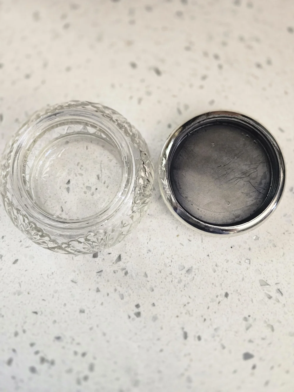 Vintage Avon Vanity Jar Glass With Embossed Patterned Silver-tone Lid